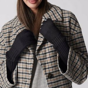 Love & Lore Ribbed Black Glove